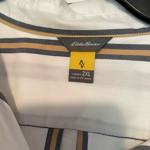 Button Down Top - Picture 2 of 3